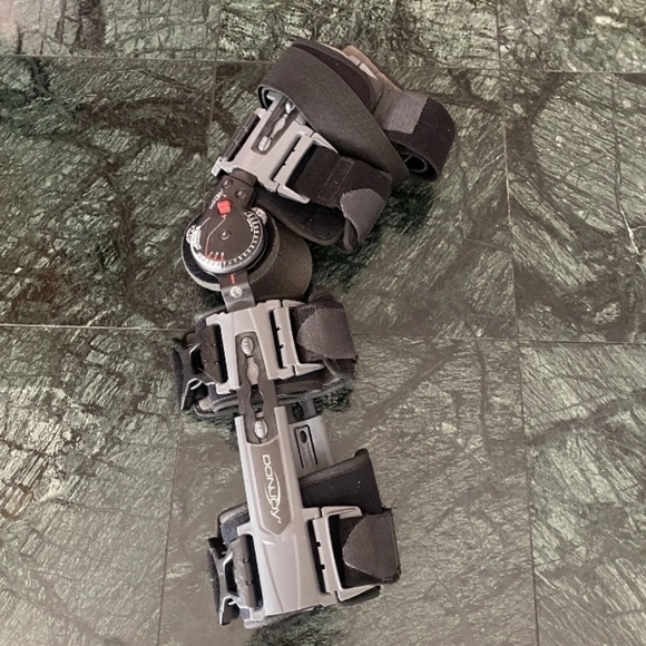 DonJoy Other Donjoy Xrom Knee Brace Postop Hinged Adjustable